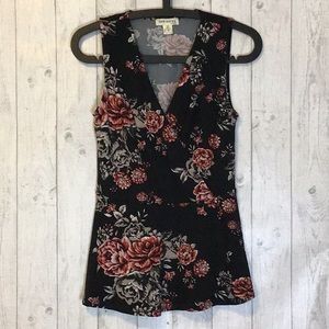 Women’s Floral Top, size small (fits like M)